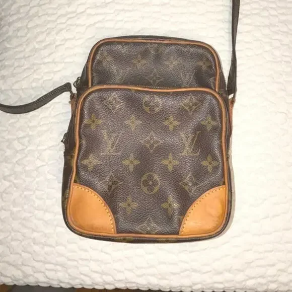 Louis Vuitton Monogram Crossbody Amazone - Picture 1 of 7